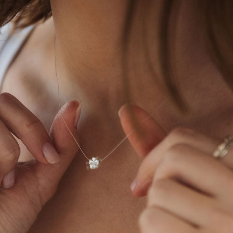 Sterling Floating Daisy Necklace